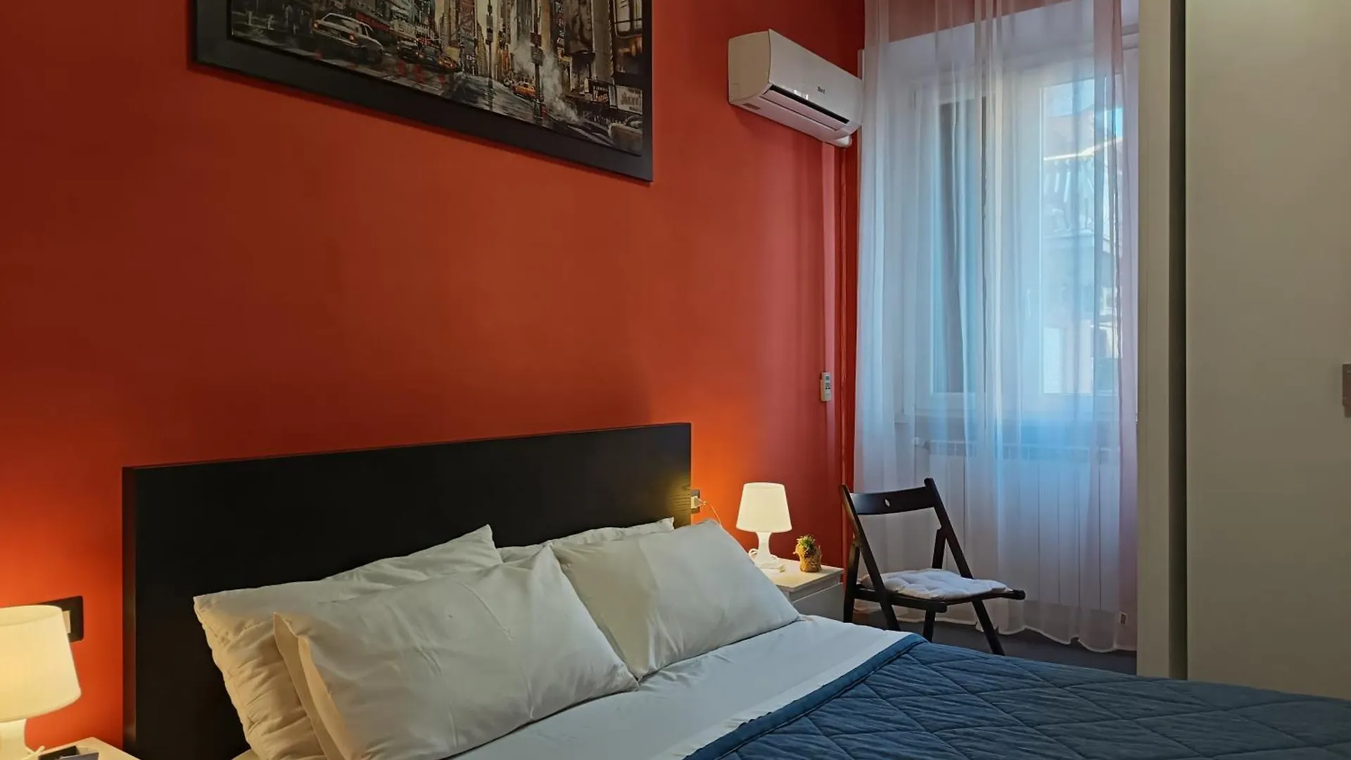 Adriatic Room 50 M Dalla Stazione Ferroviaria Di Ciampino E Dalla Navetta Aeroportuale Italy