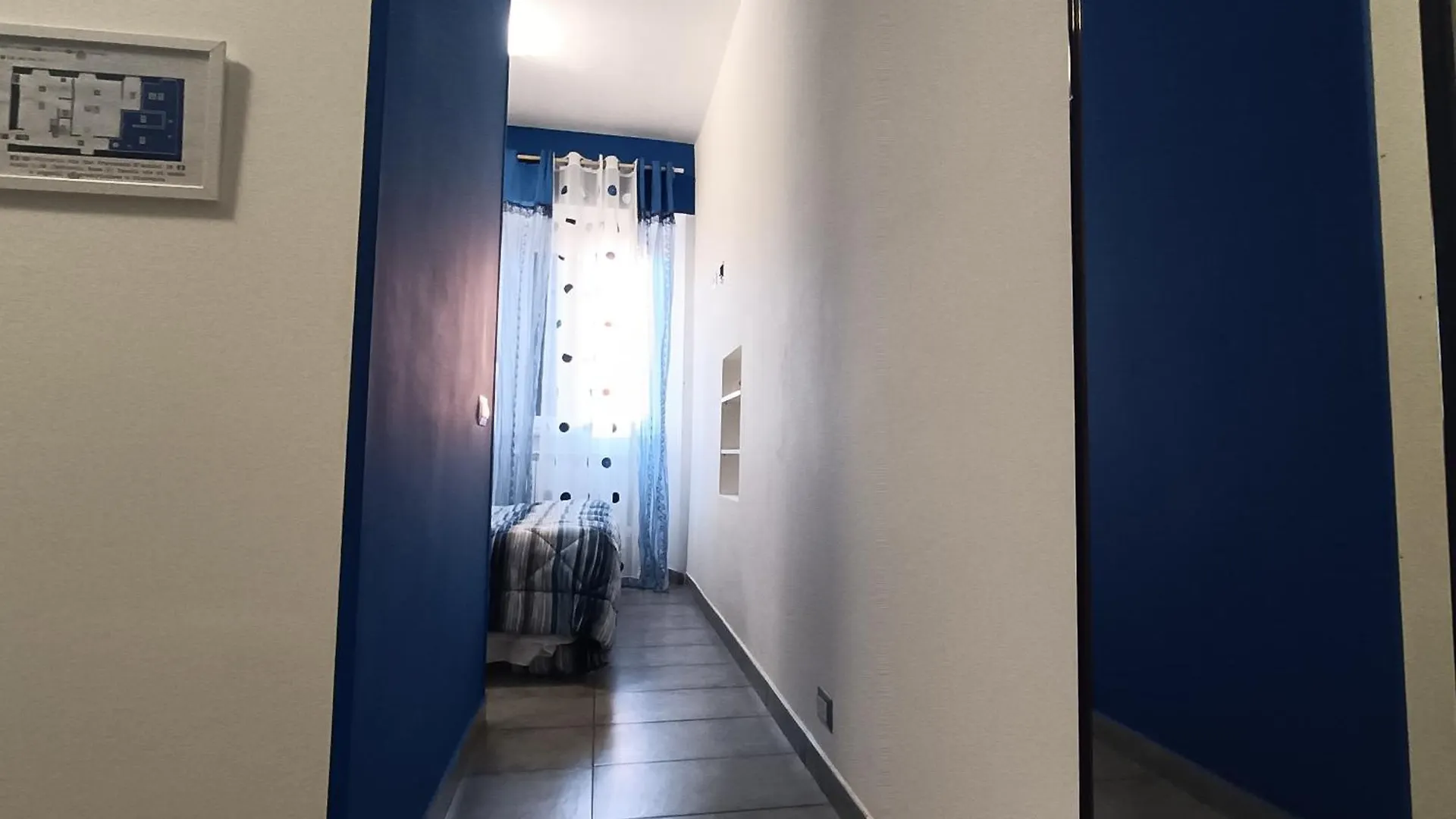 Adriatic Room 50 M Dalla Stazione Ferroviaria Di Ciampino E Dalla Navetta Aeroportuale Guest house