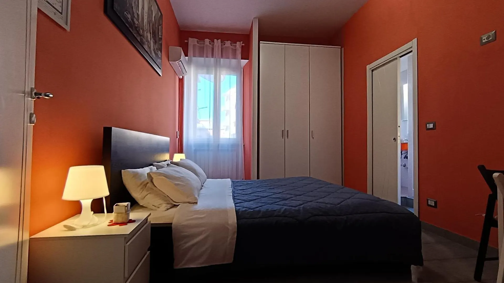 Adriatic Room 50 M Dalla Stazione Ferroviaria Di Ciampino E Dalla Navetta Aeroportuale