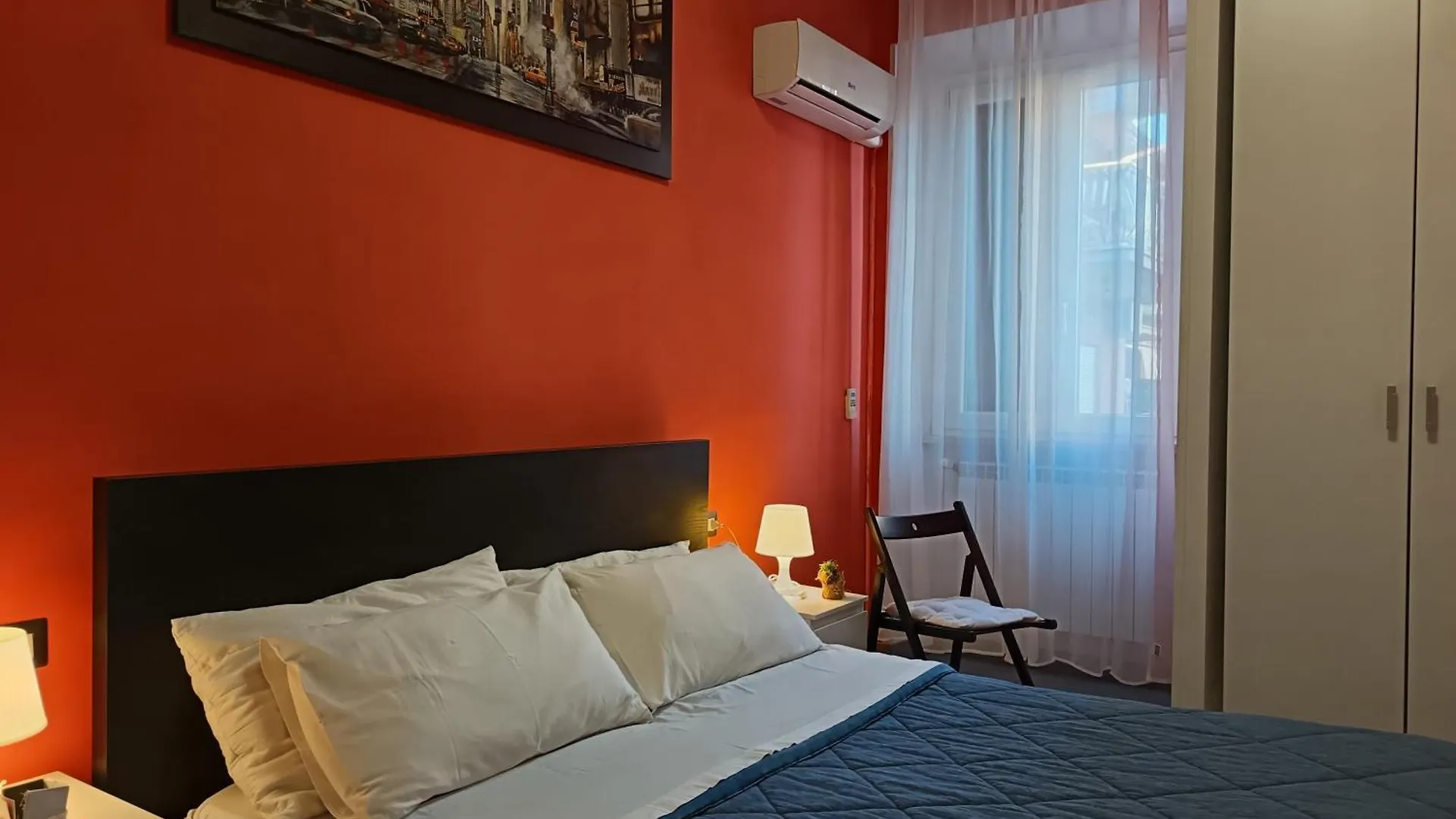 Adriatic Room 50 M Dalla Stazione Ferroviaria Di Ciampino E Dalla Navetta Aeroportuale Guest house
